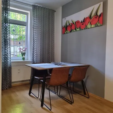 Cerny Tulipan - 1 Apartment